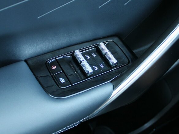 2023 Geely Atlas II, чёрный, 2429000 рублей - вид 8