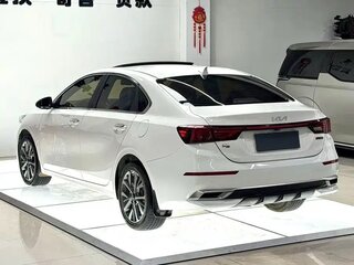 2023 Kia K3 II (China Market) Рестайлинг, белый, 1520000 рублей, вид 3