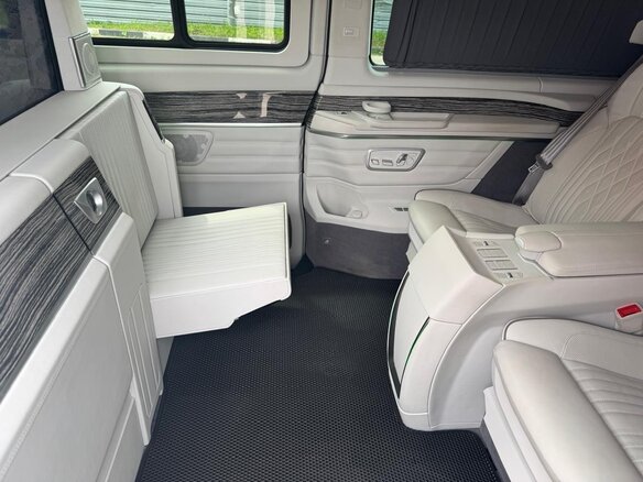 2023 Mercedes-Benz V-Класс 300 d компактный III (W447) Рестайлинг, чёрный - вид 7