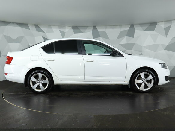 2014 Skoda Octavia III (A7), белый, 1249000 рублей - вид 3