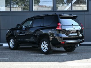 2018 Toyota Land Cruiser Prado 150 Series Рестайлинг 2, чёрный, 4699000 рублей, вид 2