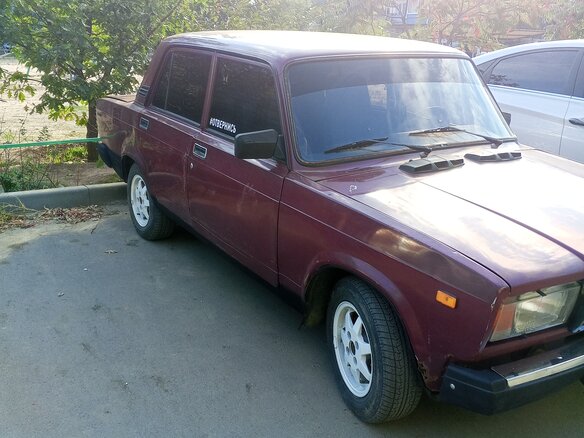2001 Lada (ВАЗ) 2107, пурпурный, 85000 рублей - вид 1