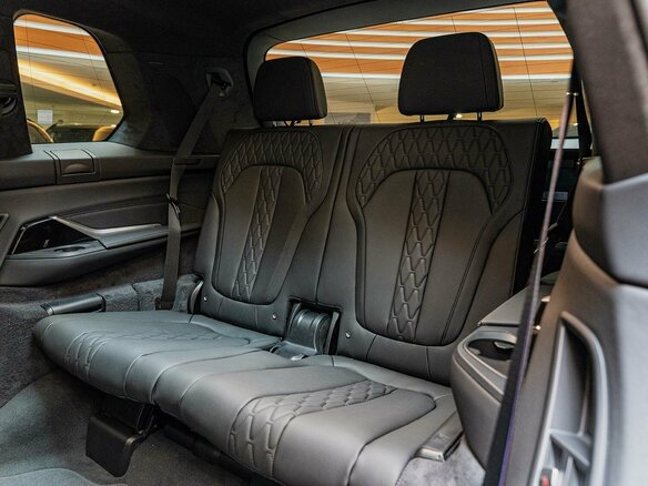 2026 BMW X7 40d I (G07) Рестайлинг, чёрный, 17490000 рублей - вид 30