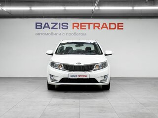 2014 Kia Rio 6-speed III, белый, 890000 рублей, вид 2