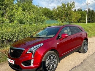 2021 Cadillac XT5 I Рестайлинг, красный, 3500000 рублей, вид 1