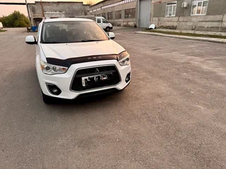 2013 Mitsubishi ASX I Рестайлинг, белый, 850000 рублей, вид 5