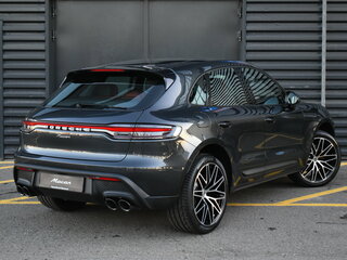 2026 Porsche Macan I Рестайлинг 2, серый, 14490000 рублей, вид 3