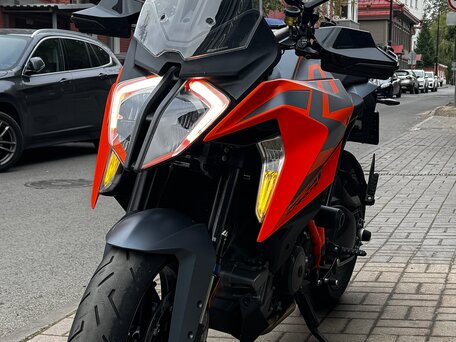 2023 KTM 1290 Super Duke GT, чёрный, 1650000 рублей, вид 2