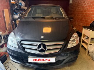 2011 Mercedes-Benz B-Класс 180 I (W245) Рестайлинг, чёрный, 900000 рублей, вид 1
