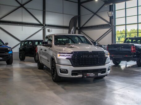 2026 Ram 1500 Crew Cab V Рестайлинг, серебристый, 9690000 рублей, вид 5