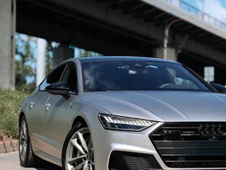 2022 Audi A7 L 55 TFSI II (4K), белый, 4990000 рублей, вид 2