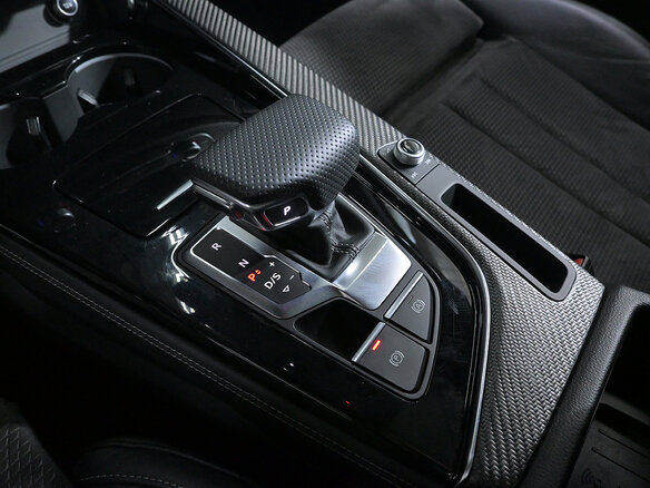 2019 Audi A4 40 TDI V (B9) Рестайлинг, красный, 3690000 рублей - вид 11