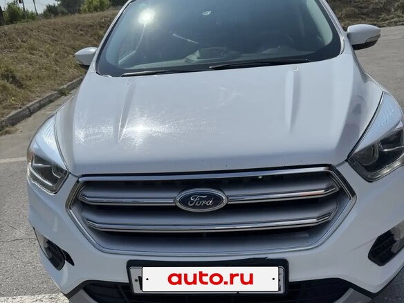 2016 Ford Kuga II Рестайлинг, белый, 1550000 рублей - вид 4