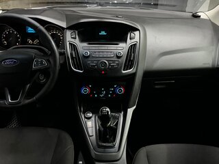 2017 Ford Focus III Рестайлинг, серый, 700000 рублей, вид 4