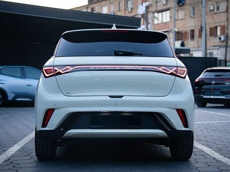 2025 BYD Dolphin 44.9 kWh I, белый, 1610000 рублей, вид 5