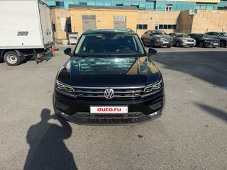 2018 Volkswagen Tiguan II, чёрный, 2300000 рублей, вид 2