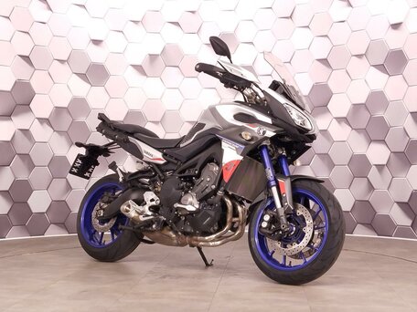2015 Yamaha MT-09 Tracer (FJ-09), серебристый, 727000 рублей, вид 1