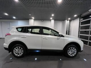 2016 Toyota RAV4 IV (XA40) Рестайлинг, белый, 2150000 рублей, вид 2