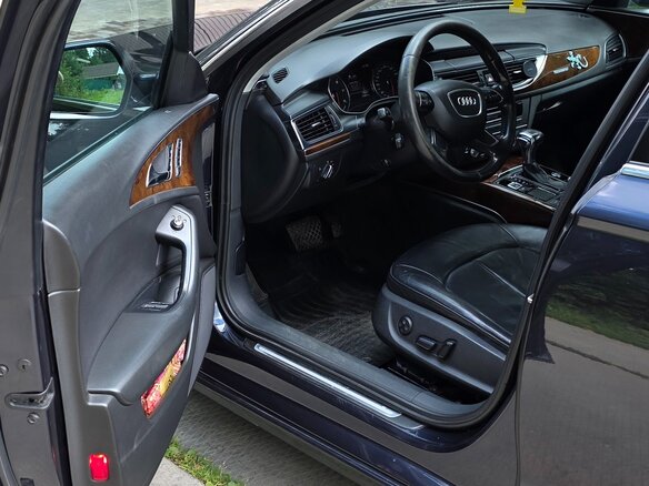 2011 Audi A6 IV (C7), синий, 1800000 рублей - вид 23