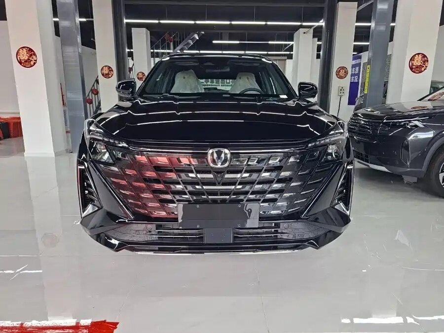 Открыть фотографии: Changan UNI-Z
