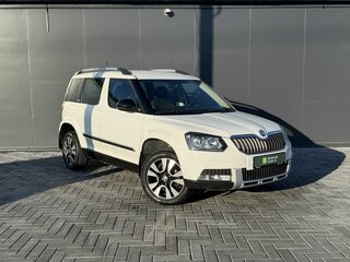 2015 Skoda Yeti I Рестайлинг, белый, 1670000 рублей, вид 5