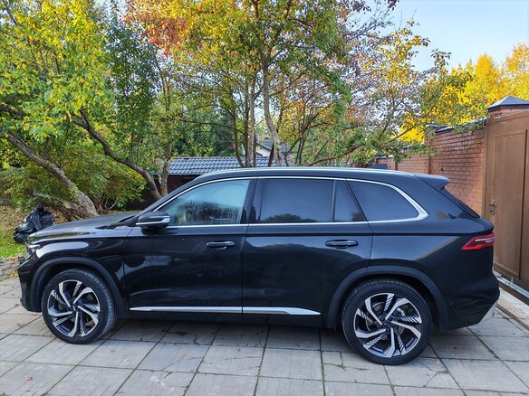 2024 Geely Monjaro I, чёрный - вид 2