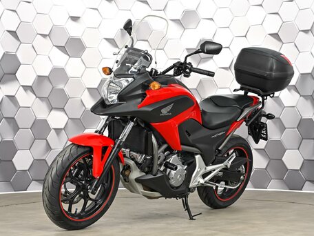 2012 Honda NC 700X, красный, 627000 рублей, вид 2