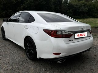 2016 Lexus ES 250 VI Рестайлинг, белый, 2550000 рублей, вид 4