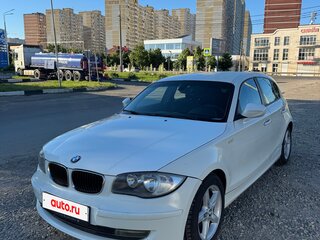 2011 BMW 1 серии 116i I (E81/E82/E87/E88) Рестайлинг, белый, 585000 рублей, вид 2