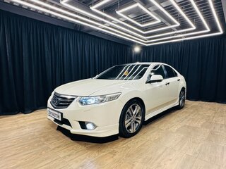 2011 Honda Accord VIII Рестайлинг, белый, 1549000 рублей, вид 2