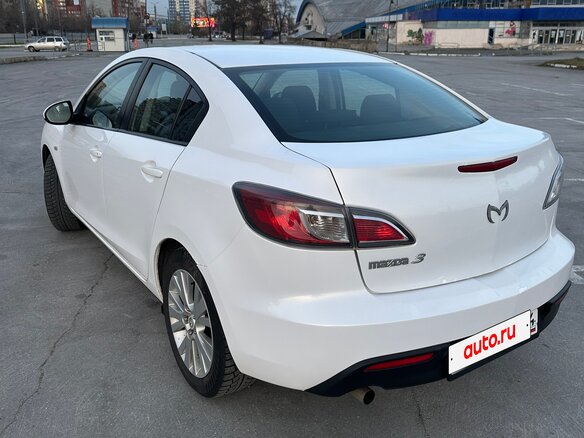 2010 Mazda 3 II (BL), белый, 720000 рублей - вид 4