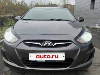 2013 Hyundai Solaris I, серый, 615000 рублей, вид 4
