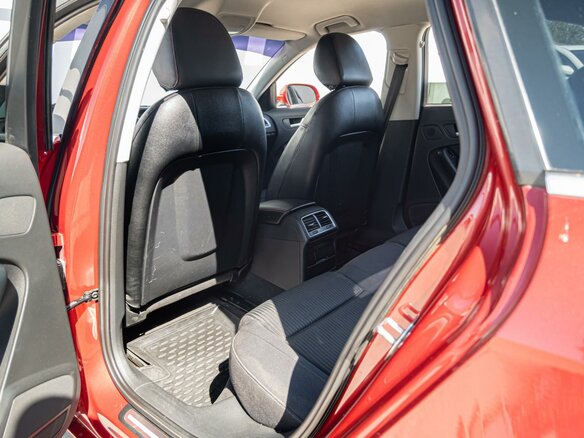 2010 Audi A4 IV (B8), красный - вид 10