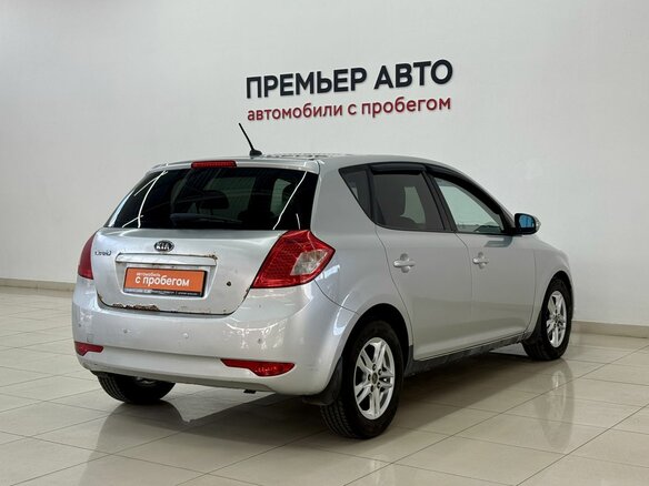 2010 Kia Ceed I Рестайлинг, серебристый, 520000 рублей - вид 3