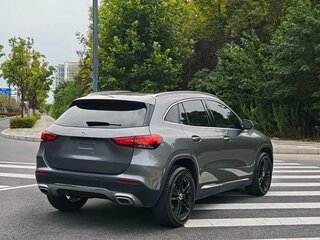 2023 Mercedes-Benz GLA 180 II (H247) Рестайлинг, серый, 2850000 рублей, вид 4