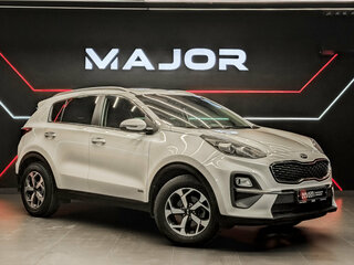 2021 Kia Sportage IV Рестайлинг, белый, 2270000 рублей, вид 3