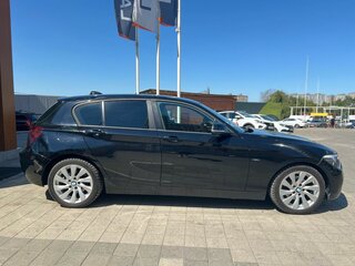 2011 BMW 1 серии 118i II (F20/F21), чёрный, 1065000 рублей, вид 4
