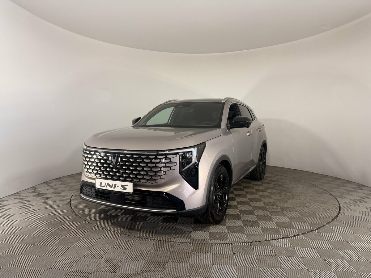 Открыть фотографии: Changan UNI-S I Рестайлинг