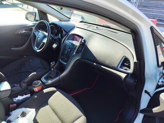 2013 Opel Astra J Рестайлинг, белый, 500000 рублей, вид 4