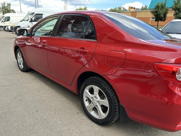 2011 Toyota Corolla X (E140, E150) Рестайлинг, пурпурный, 1300000 рублей - вид 5