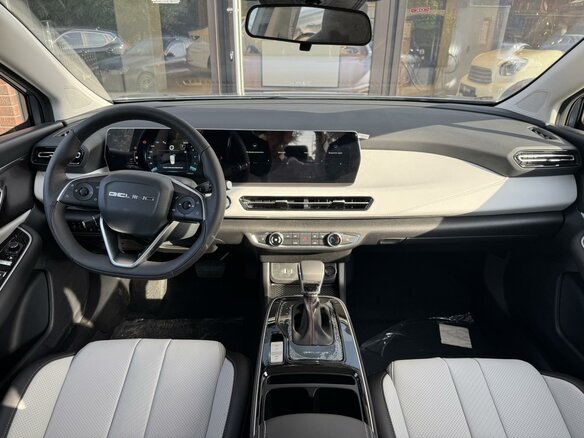 2025 BAIC U5 Plus, серый, 2130000 рублей - вид 15