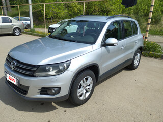 2011 Volkswagen Tiguan I Рестайлинг, серебристый, 950000 рублей, вид 1