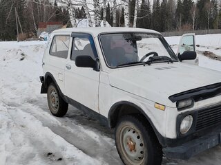2000 Lada (ВАЗ) 2121 (4x4) I Рестайлинг, белый, 150000 рублей, вид 3