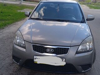 2010 Kia Rio II Рестайлинг, серый, 650000 рублей, вид 1