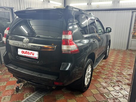 2016 Toyota Land Cruiser Prado 150 Series Рестайлинг 1, чёрный, 4100000 рублей, вид 3