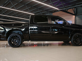 2024 Ram 1500 Crew Cab V Рестайлинг, чёрный, 8999000 рублей, вид 4