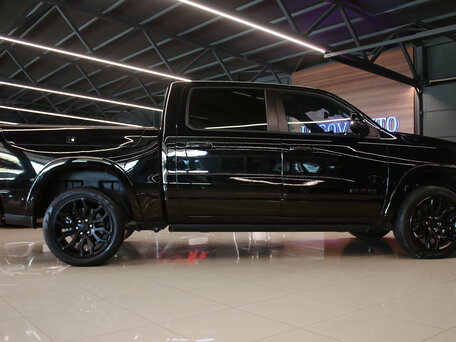 2024 Ram 1500 Crew Cab V Рестайлинг, чёрный, 8999000 рублей, вид 4