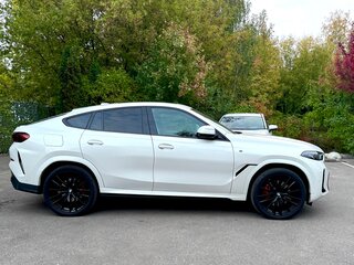 2024 BMW X6 40d III (G06) Рестайлинг, белый, 13000000 рублей, вид 3