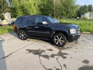 2012 Chevrolet Tahoe 6AT III, чёрный, 2100000 рублей, вид 3