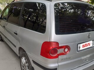 2004 Volkswagen Sharan I Рестайлинг 2, серебристый, 535000 рублей, вид 3